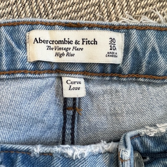 Abercrombie & Fitch High Rise Vintage Flare Jean, Size 30/10Regular - Picture 3 of 10